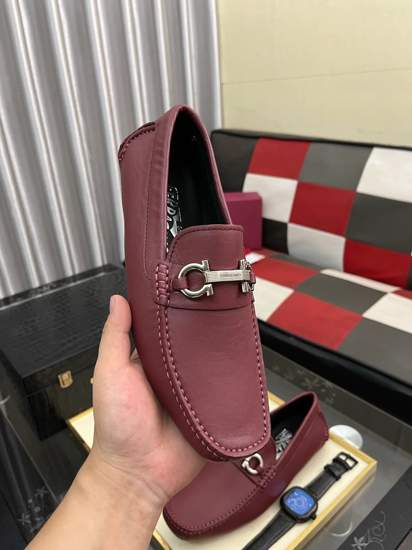 Men's shoes 💰560⌚️⌚️ Ferragamo [Ferragamo] new high-end quality framed shoes. The style is luxurious and elegant, with equal emphasis on practicality and style. We pay special attention to quality and details. The shoe last leather, workmanship and comfort are not inferior! Material: Imported first-layer soft cowhide leather upper ➕Genuine leather lining, code number: 38-446️⃣colors available